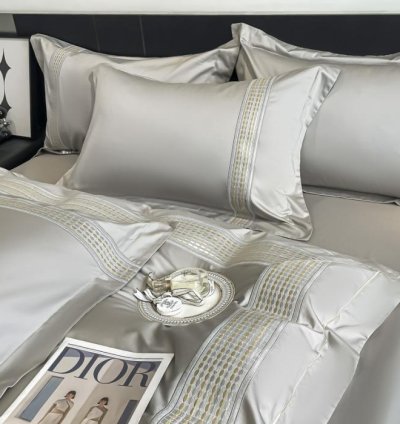 Hotel bedding set